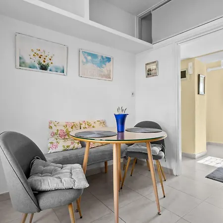 Apartment Ferienwohnung *