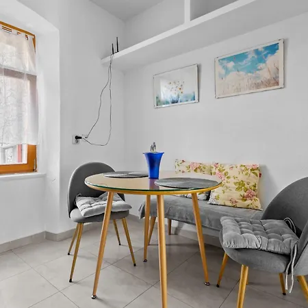 Apartment Ferienwohnung プーラ